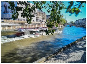 boat la Seine blur 10 null